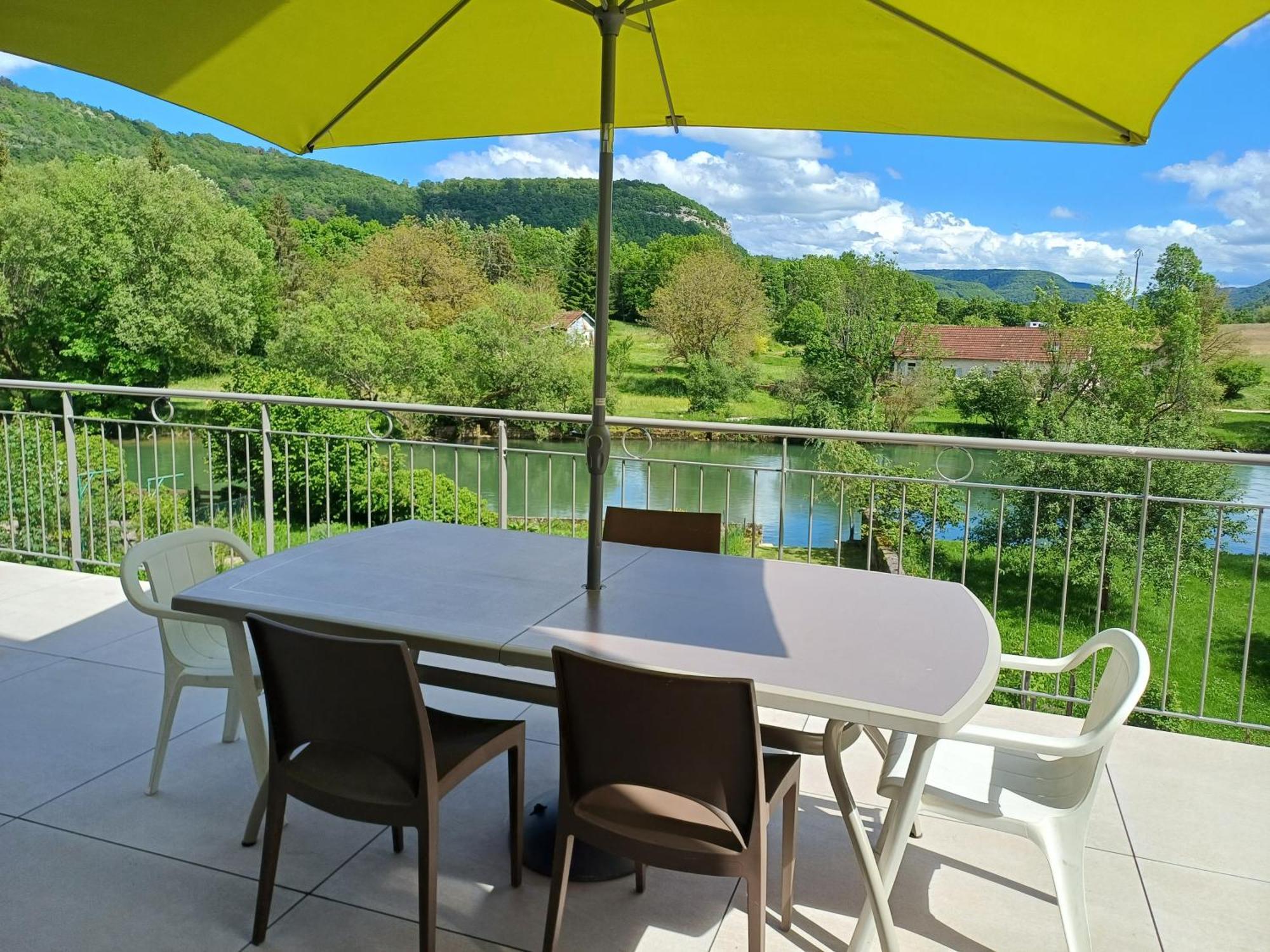 Maison De Vacances - Vue Panoramique Riviere Ornans Exteriör bild